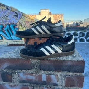 Men’s Adidas Classic Suede and Leather Sambas size 8 women’s 9.5 or 10